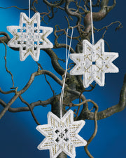 Hvide Hardanger Juleophæng Stjerner - Broderikit (8x8cm) 3 stk