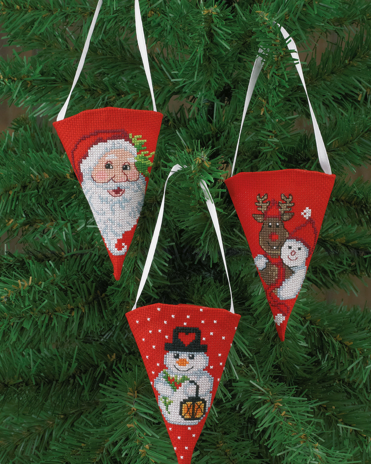 Kræmmerhuse med Julemand, Snemænd & Rudolf – Broderikit (7×10 cm) 3 stk