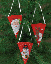 Kræmmerhuse med Julemand, Snemænd & Rudolf – Broderikit (7×10 cm) 3 stk