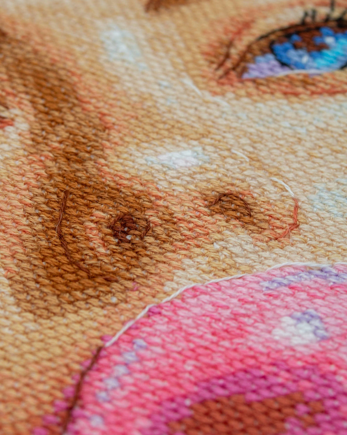 Bubblegum-drømme – AINE Broderikit (20 x 20 cm)