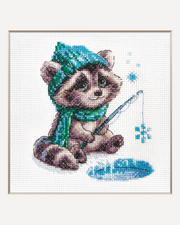 Nysgerrig vaskebjørn – AINE Broderikit (15 x 15 cm)