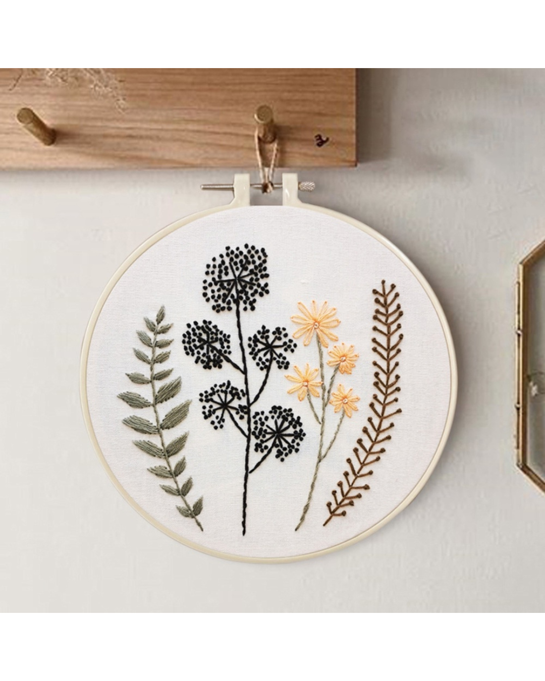Blomstermotiv – Broderikit (Ø18 cm)