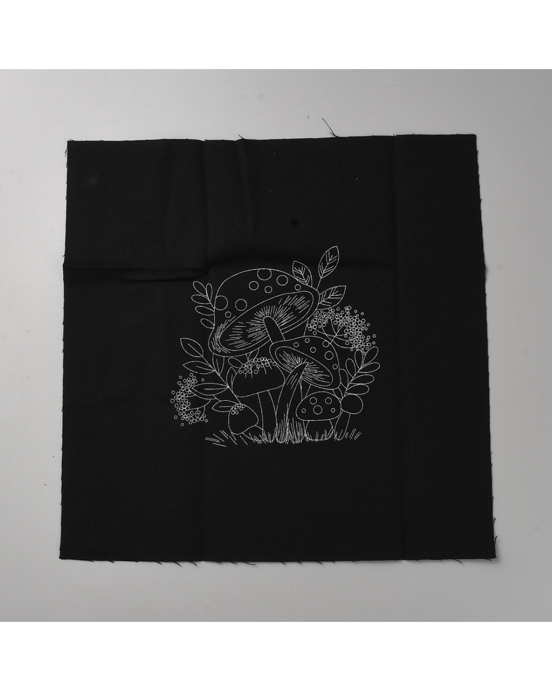 Svampe – Broderikit (Ø21 cm)