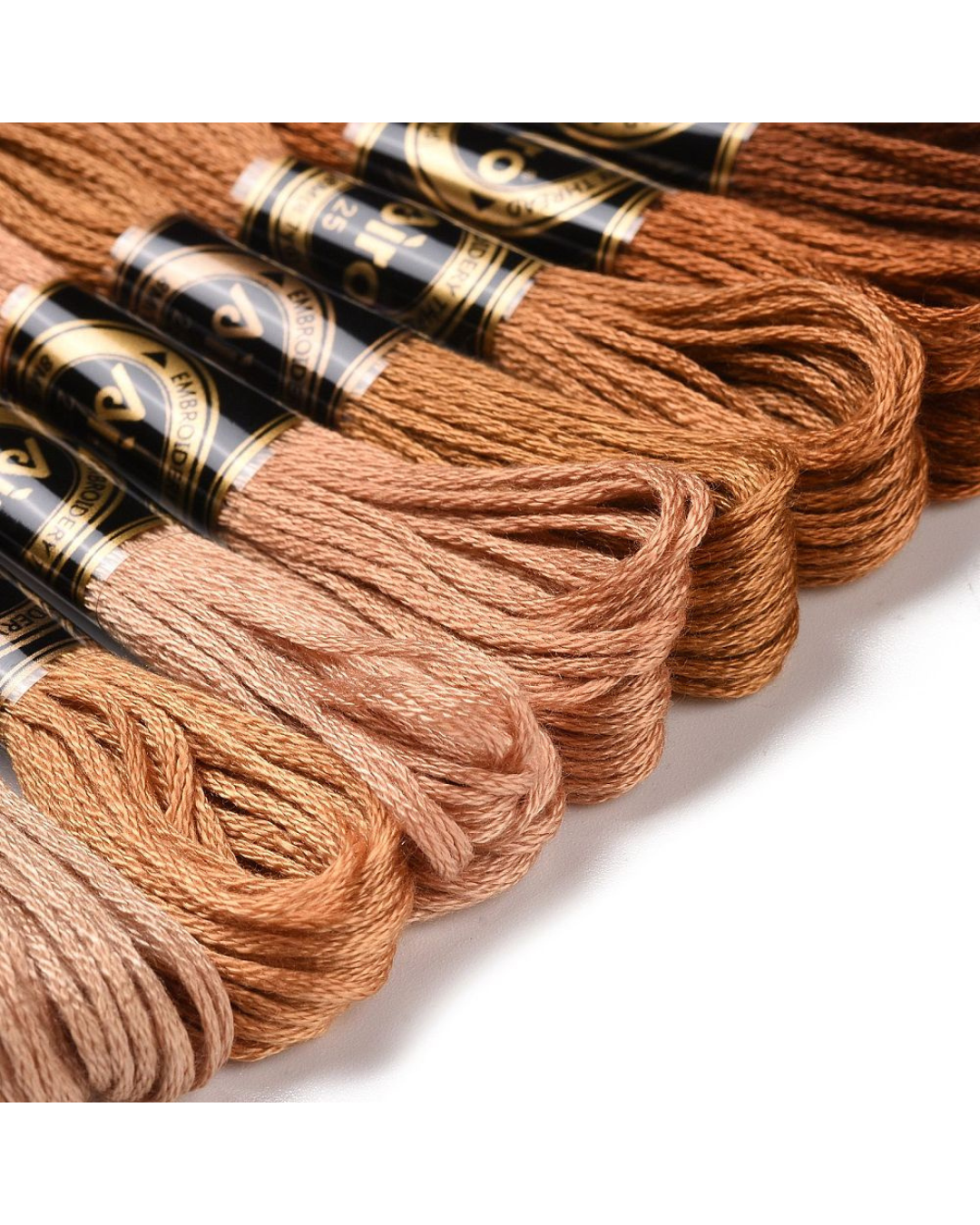 Broderigarn – 8 Dukker i Brune Nuancer