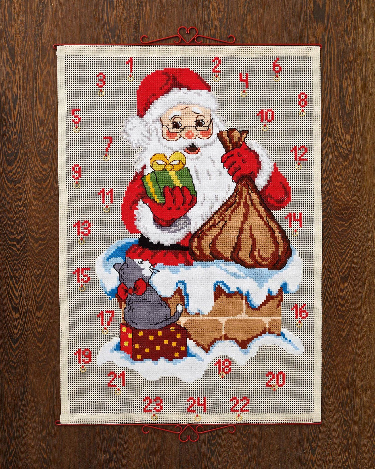 Julekalender Julemand i skorsten – Broderikit (80 x 115 cm)