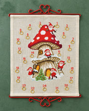 Julekalender Svampehuset – Broderikit (35 x 41 cm)