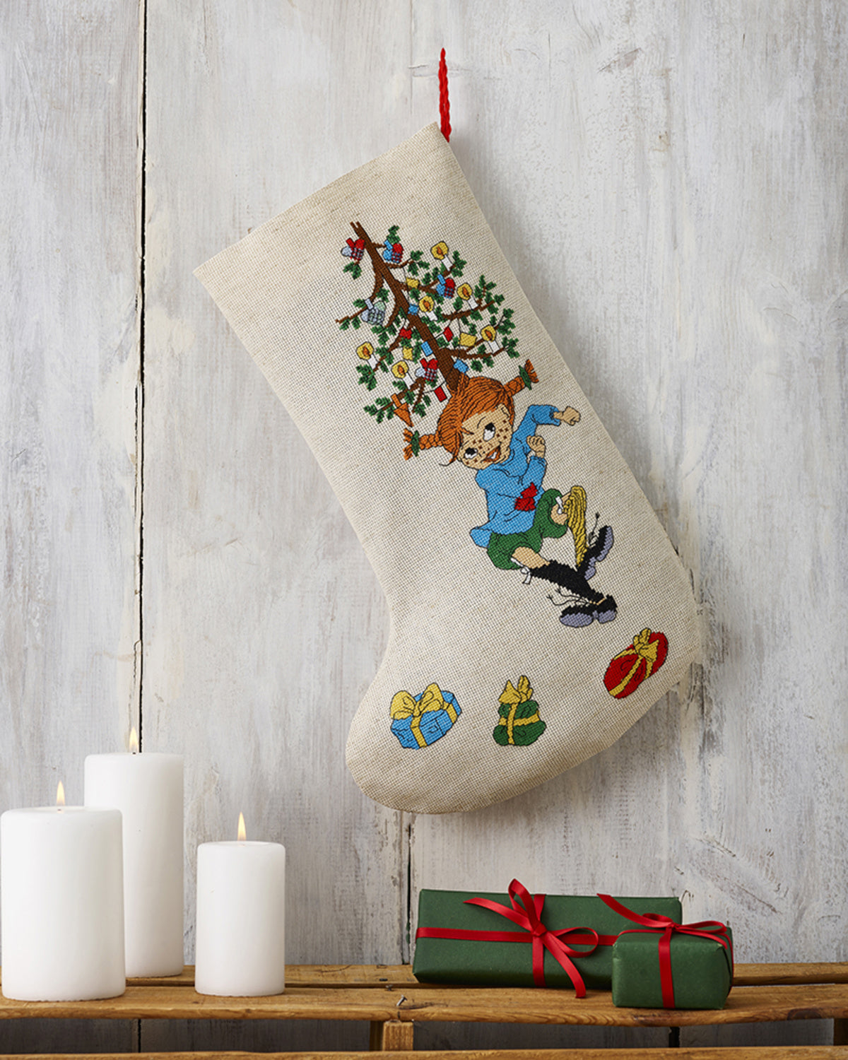 Julesok med Pippi – Broderikit (28 x 44 cm)