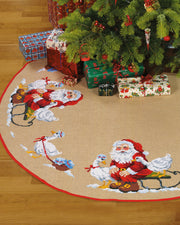 Juletræstæppe Nisse med Gæs – Broderikit (Ø170 cm)