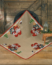 Juletræstæppe Nissemor og Nissefar – Broderikit (123×123 cm)