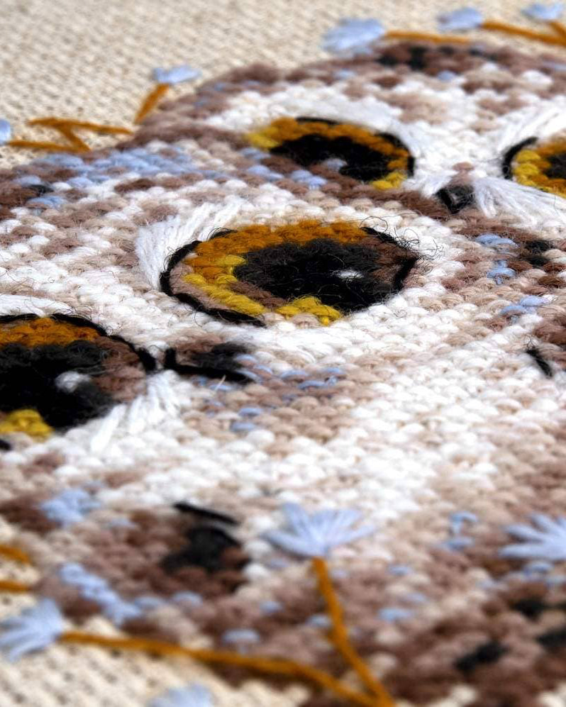 Små ugler – RIOLIS Broderikit (13 x 13 cm)