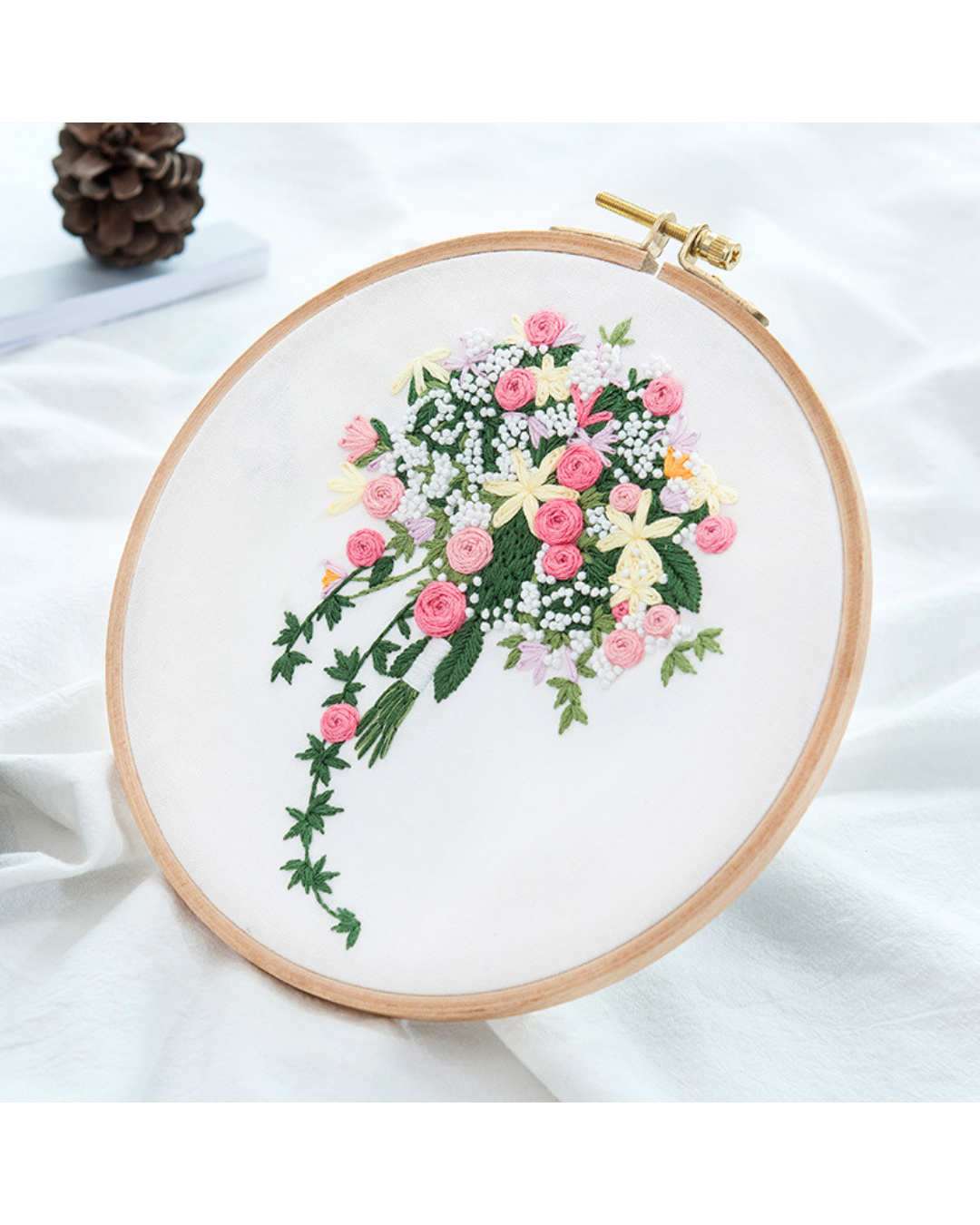 3D Blomstermotiv – Broderikit (27 × 30 cm)