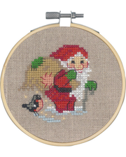 Nisse med Gavesæk – Broderikit (7x7 cm) inkl. ramme