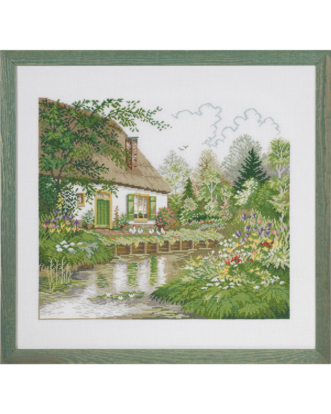 Hus og skovsø – Broderikit (52x49 cm)