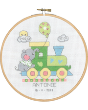Fødselsbillede med Tog & Elefant – Broderikit (Ø18 cm) inkl. ramme