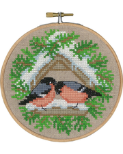Dompapper i Hus – Broderikit (Ø12 cm) inkl. ramme