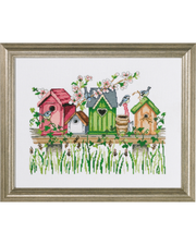 Fuglehusehylde – Broderikit (37 x 29 cm)