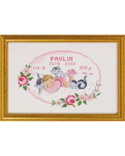 Fødselsbillede sovende pige med katte – Broderikit (29 x 19 cm)