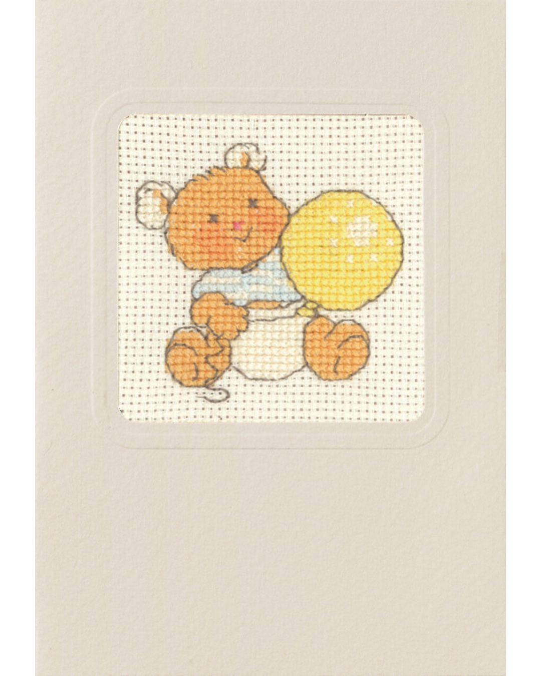 Bamse med gul ballon – Broderikit til kort (9×13 cm)