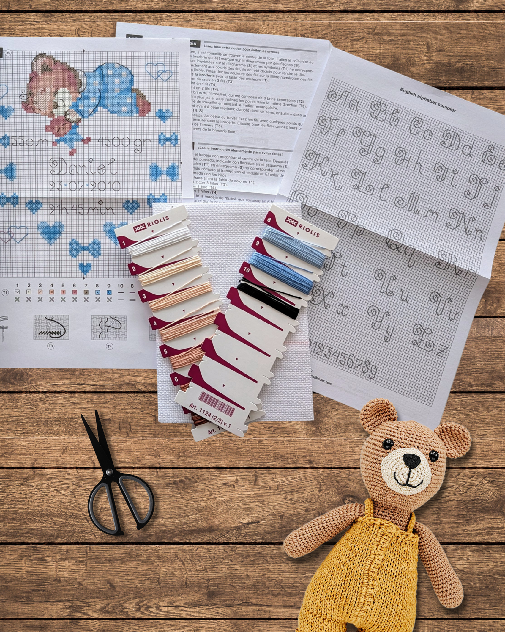 Dreng Fødselsbillede – RIOLIS Broderikit (18x24 cm)