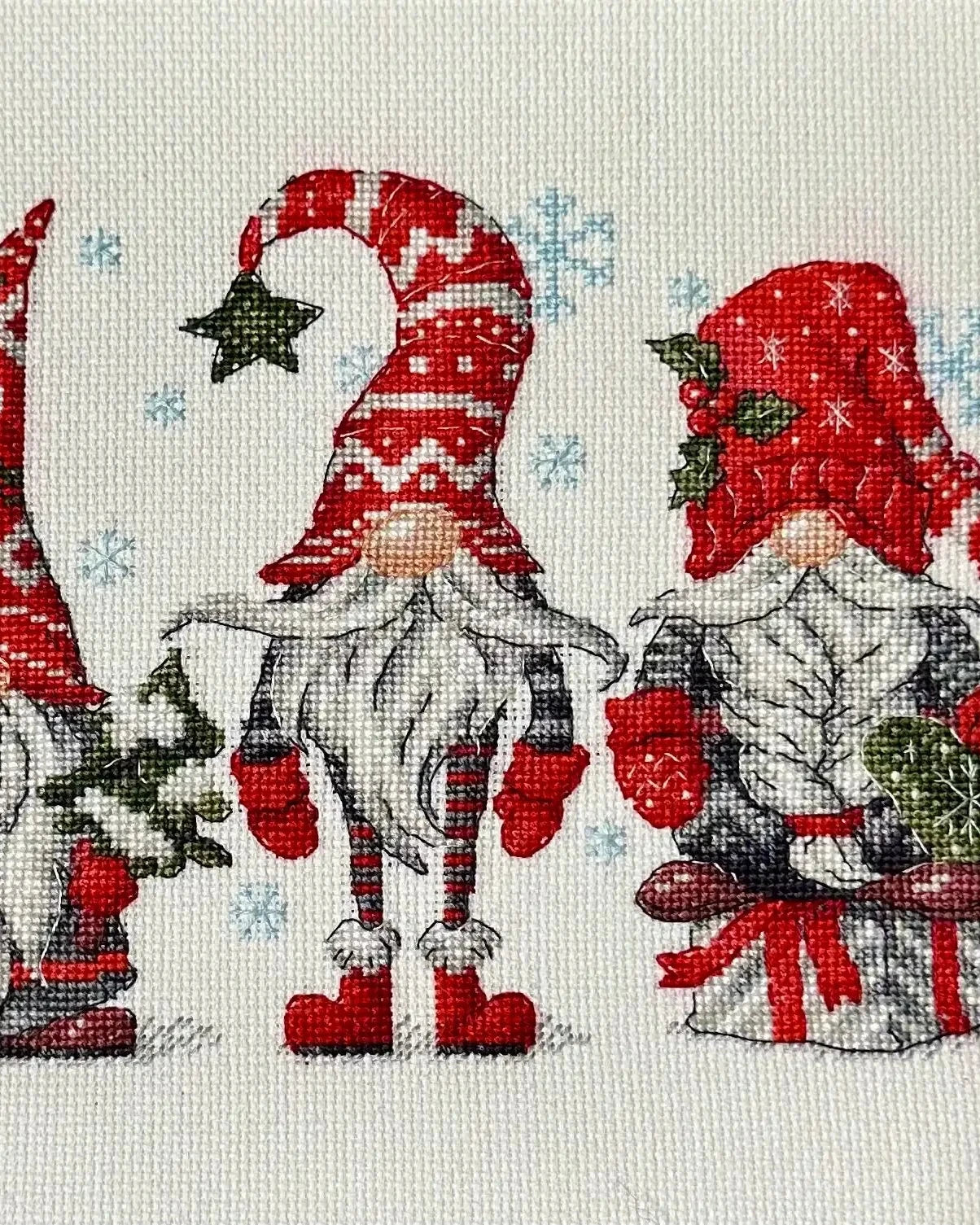 Nisser – RIOLIS Broderikit (30 x 21 cm)