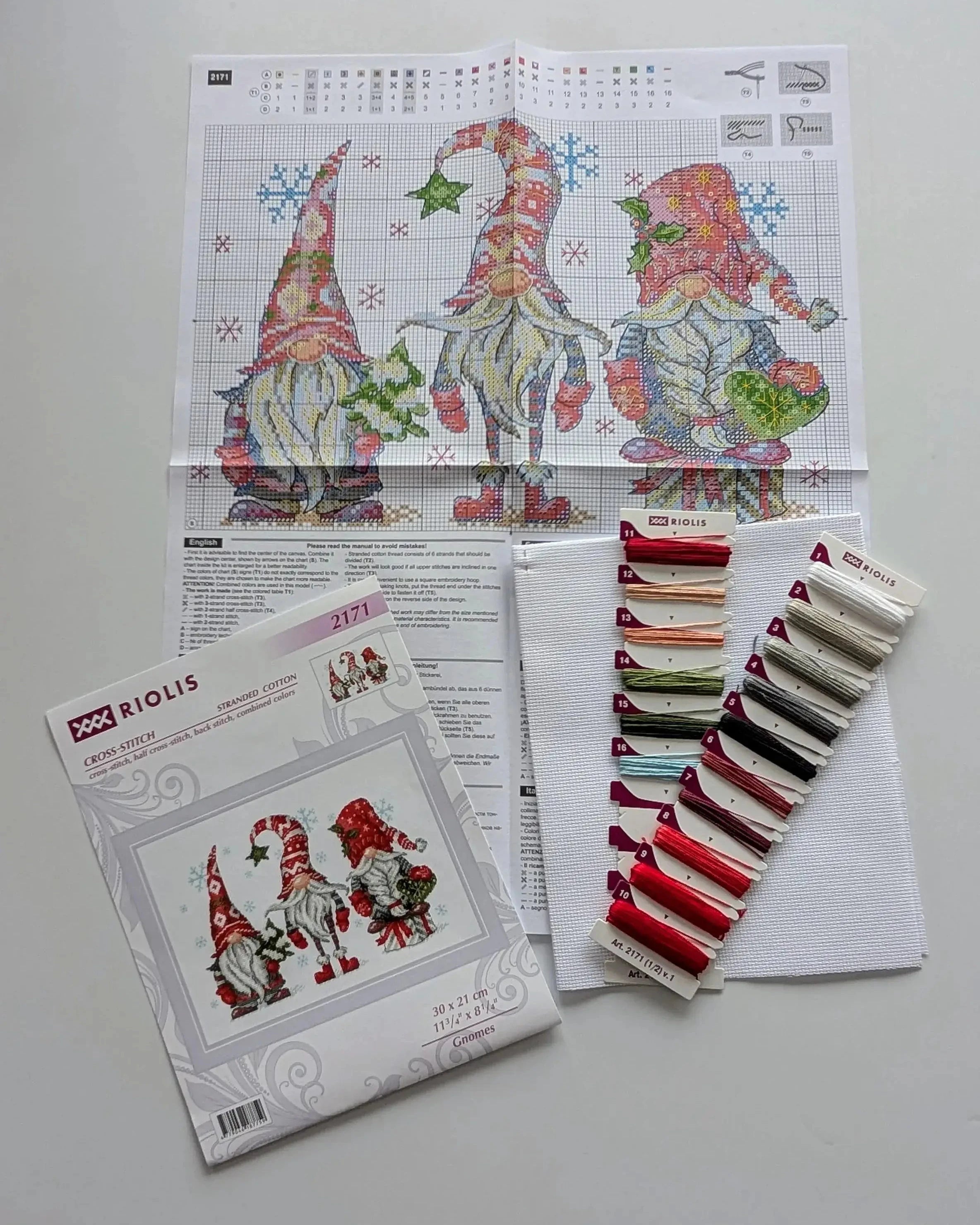 Nisser – RIOLIS Broderikit (30 x 21 cm)
