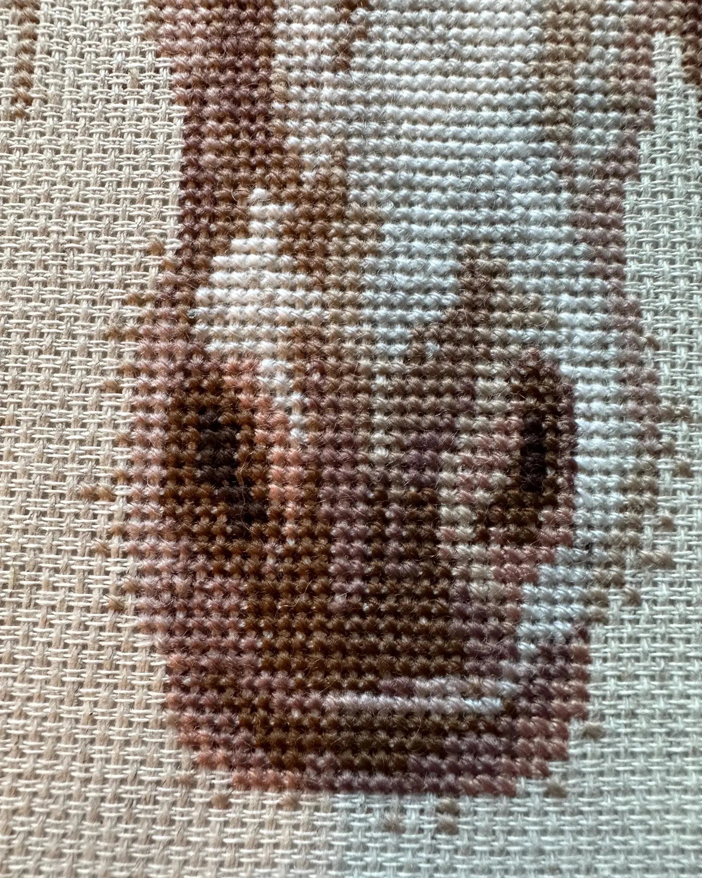 Hvid Hest – RIOLIS Broderikit (24 x 40 cm)