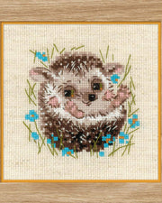 Lille pindsvin - RIOLIS Broderikit (13 x 13 cm)