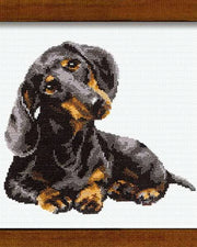 Gravhund – RIOLIS Broderikit (25 x 25 cm)