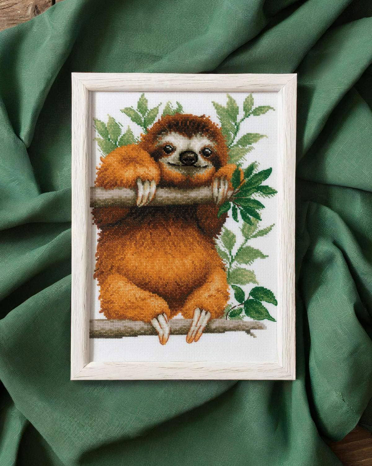 Dovendyr – RIOLIS Broderikit (21 x 30 cm)