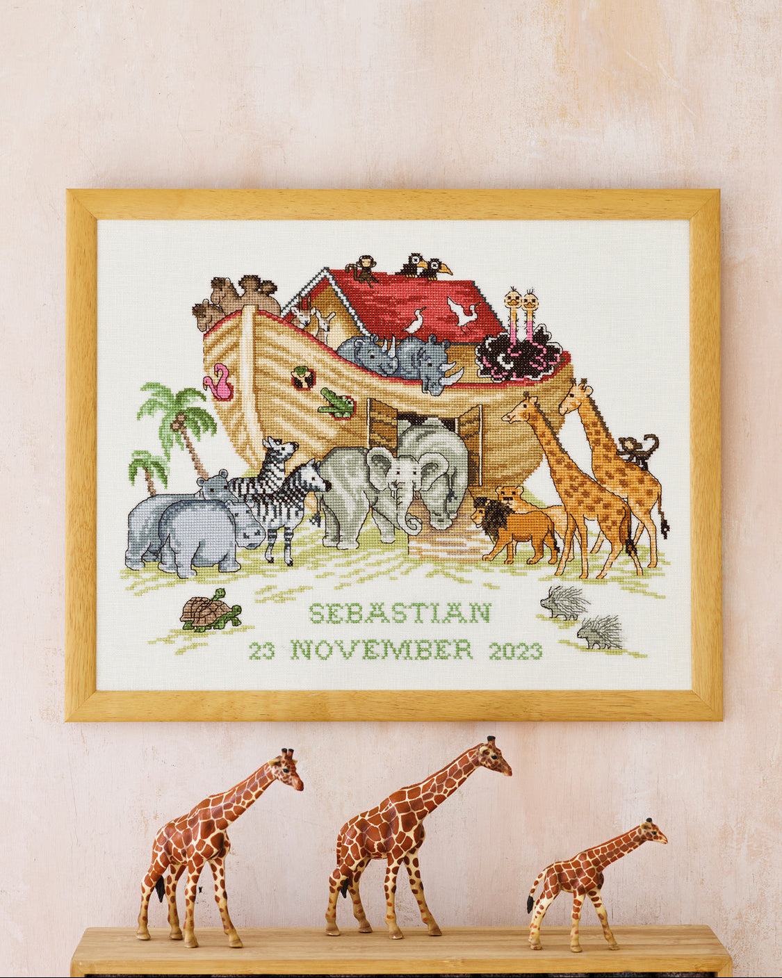 Noahs Ark med navn – Broderikit (43x34 cm)