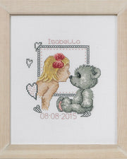 Fødselsbillede Bamsekys pige – Broderikit (19 x 23 cm)