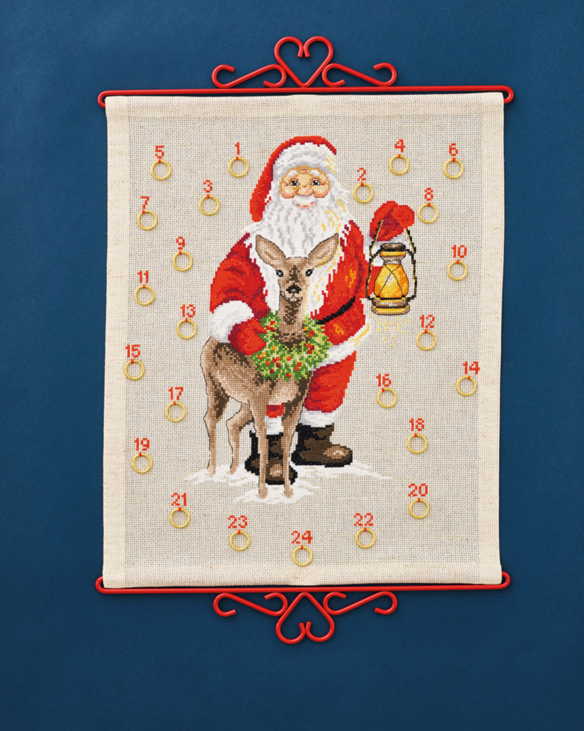 Julekalender Julemand og Rådyr - Broderikit (35×43 cm)
