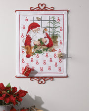 Julekalender Julemanden Laver Dekoration - Broderikit (35×45 cm)