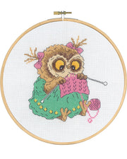 Ugle Strikker – Broderikit (Ø20 cm)