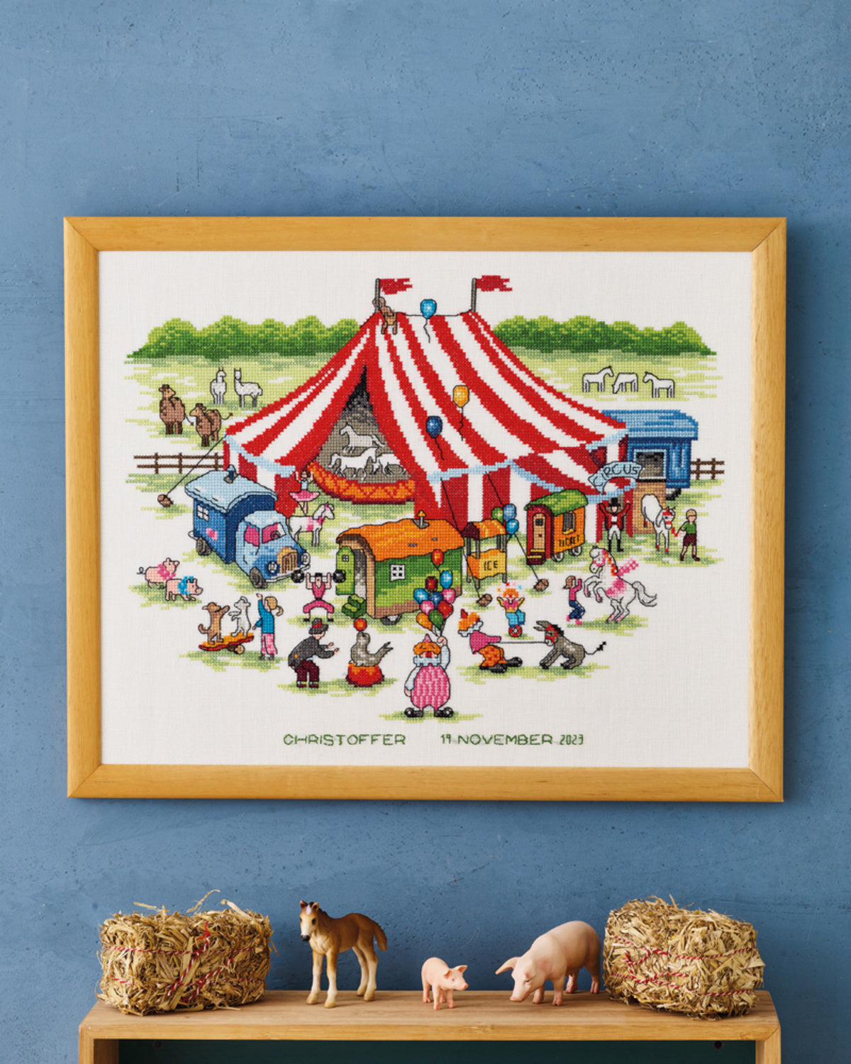 Cirkus – Broderikit (43x34 cm)