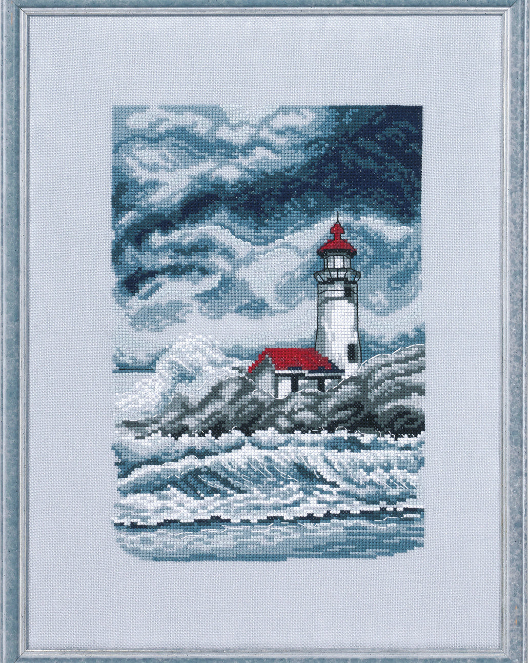Fyrtårn i Stormvejr - Broderikit (26×35 cm)