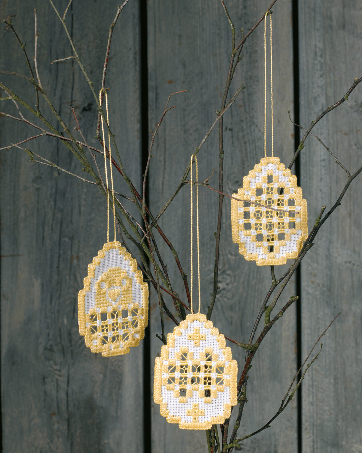 Hardanger Påske Ophæng – Broderikit (6 x 8 cm) 3-pak