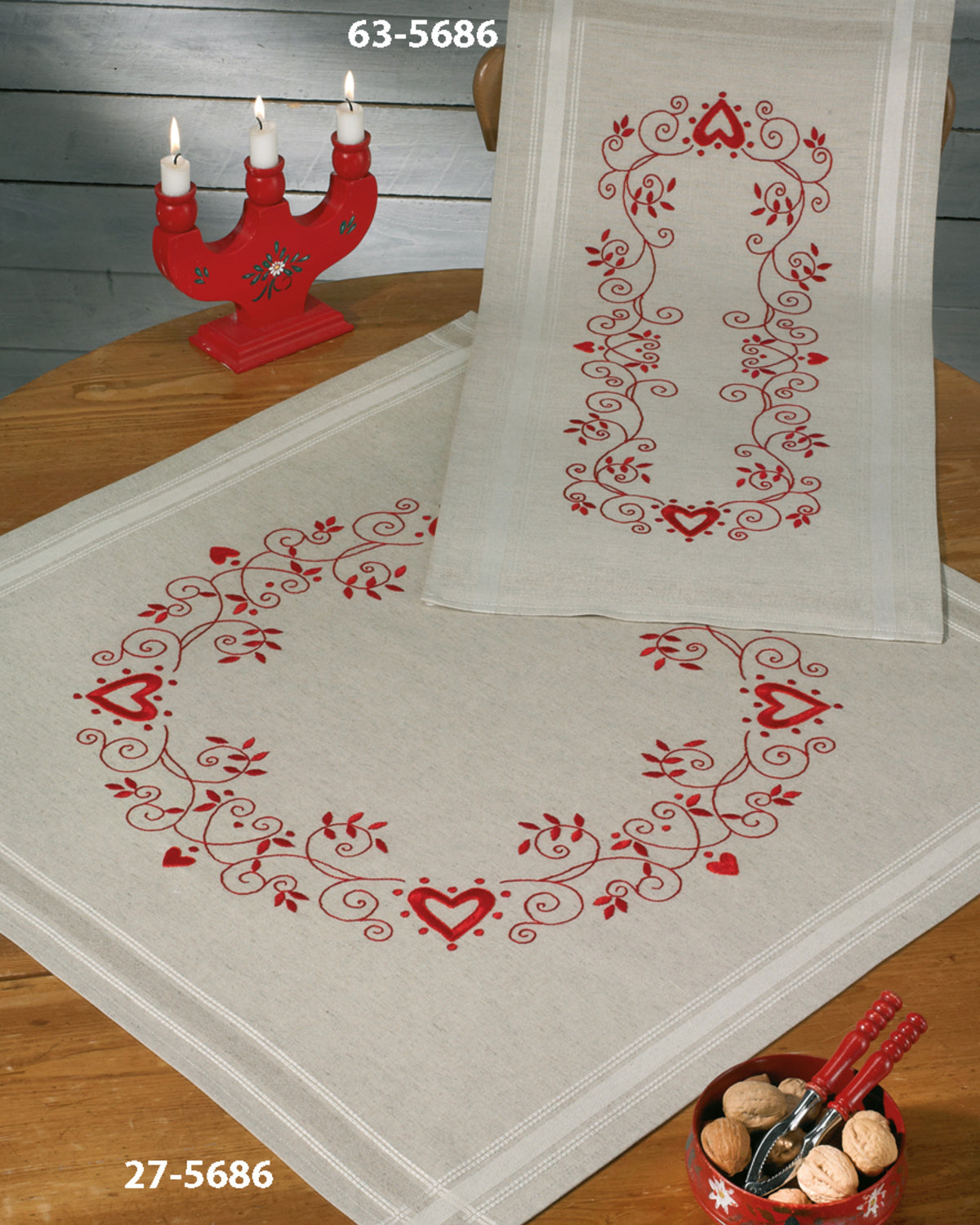 Jul i rødt bordløber - Broderikit (40 x 80 cm)