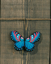 Sommerfugl ophæng blå – Broderikit (9 x 6 cm)